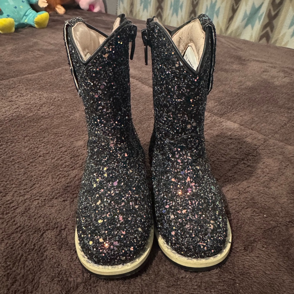 Kids Glitter Boots - Picture 2 of 5